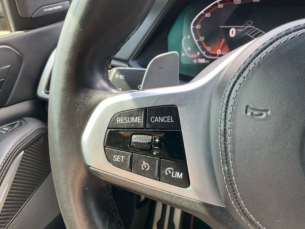 Used 2022 Black BMW xDrive40i image 4