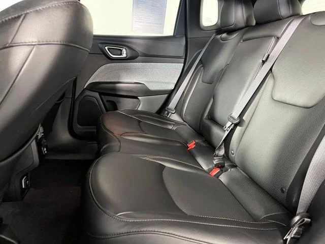 Used 2023 Gray Jeep Latitude Lux image 38