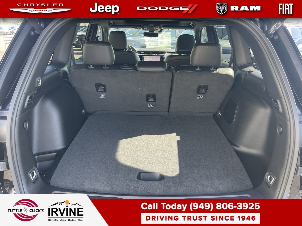 New 2026 Diamond Black Crystal Pearl-Coat Exterior Paint Jeep 85th Anniversary Edition image 23