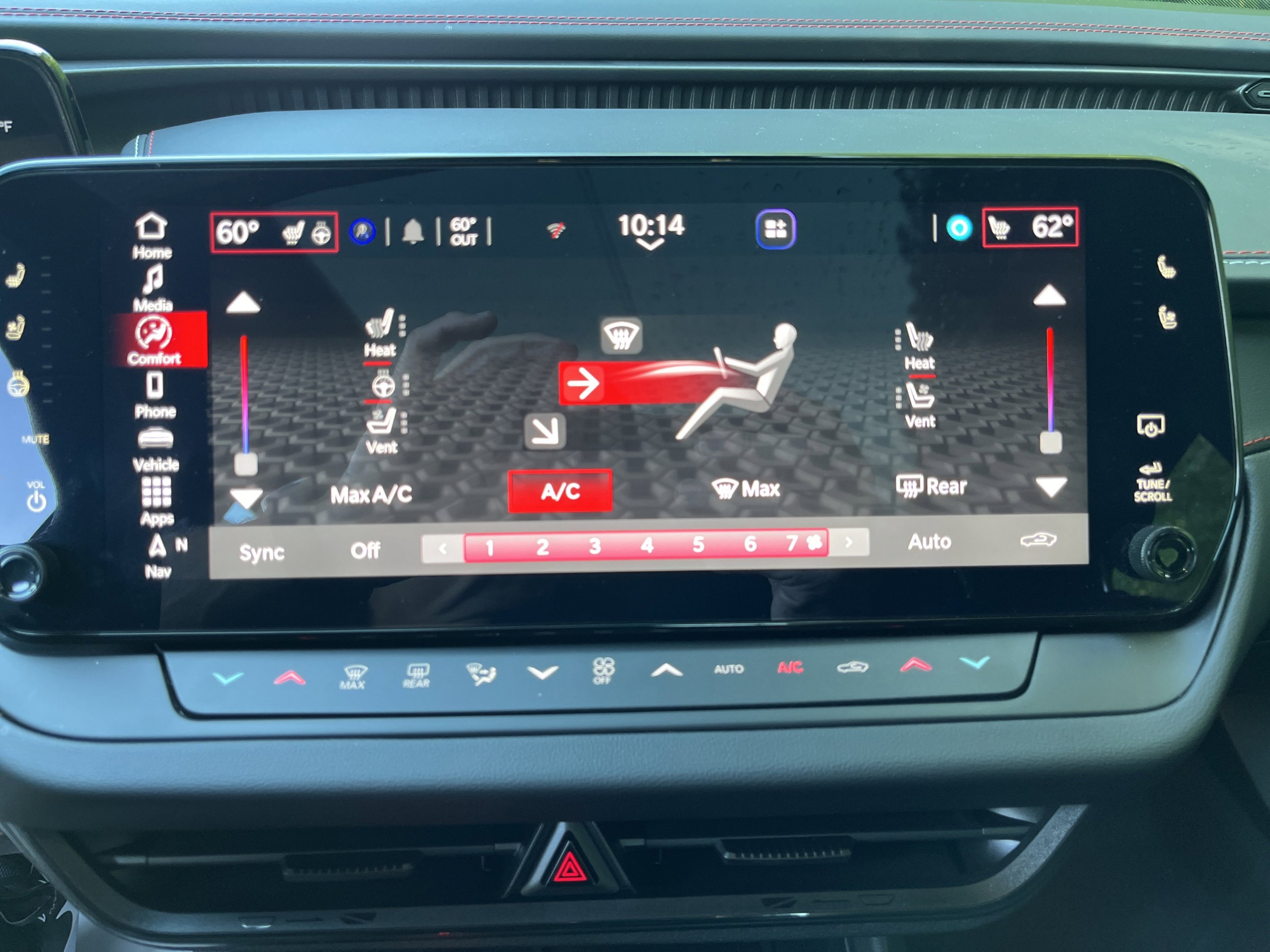 New 2026 Diamond Black Crystal Pearlcoat Dodge R/T Plus image 16