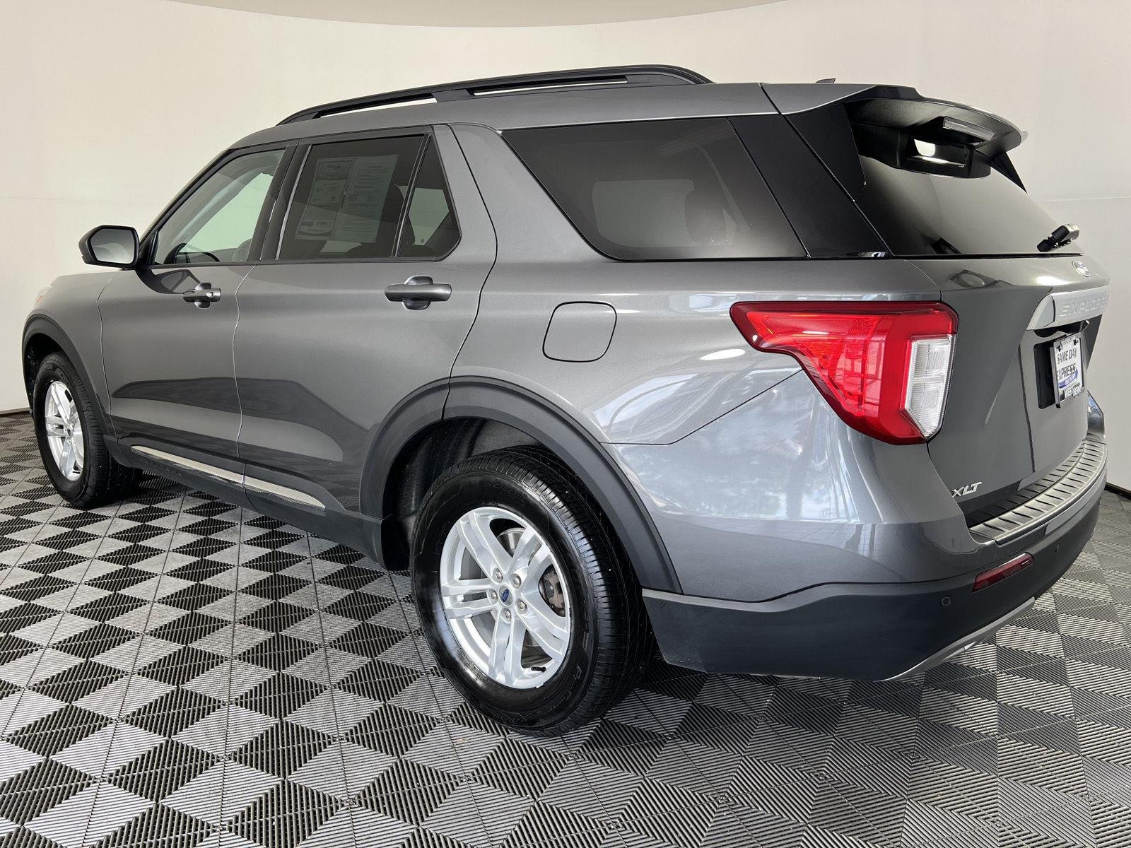 Used 2023 Carbonized Gray Ford XLT image 5