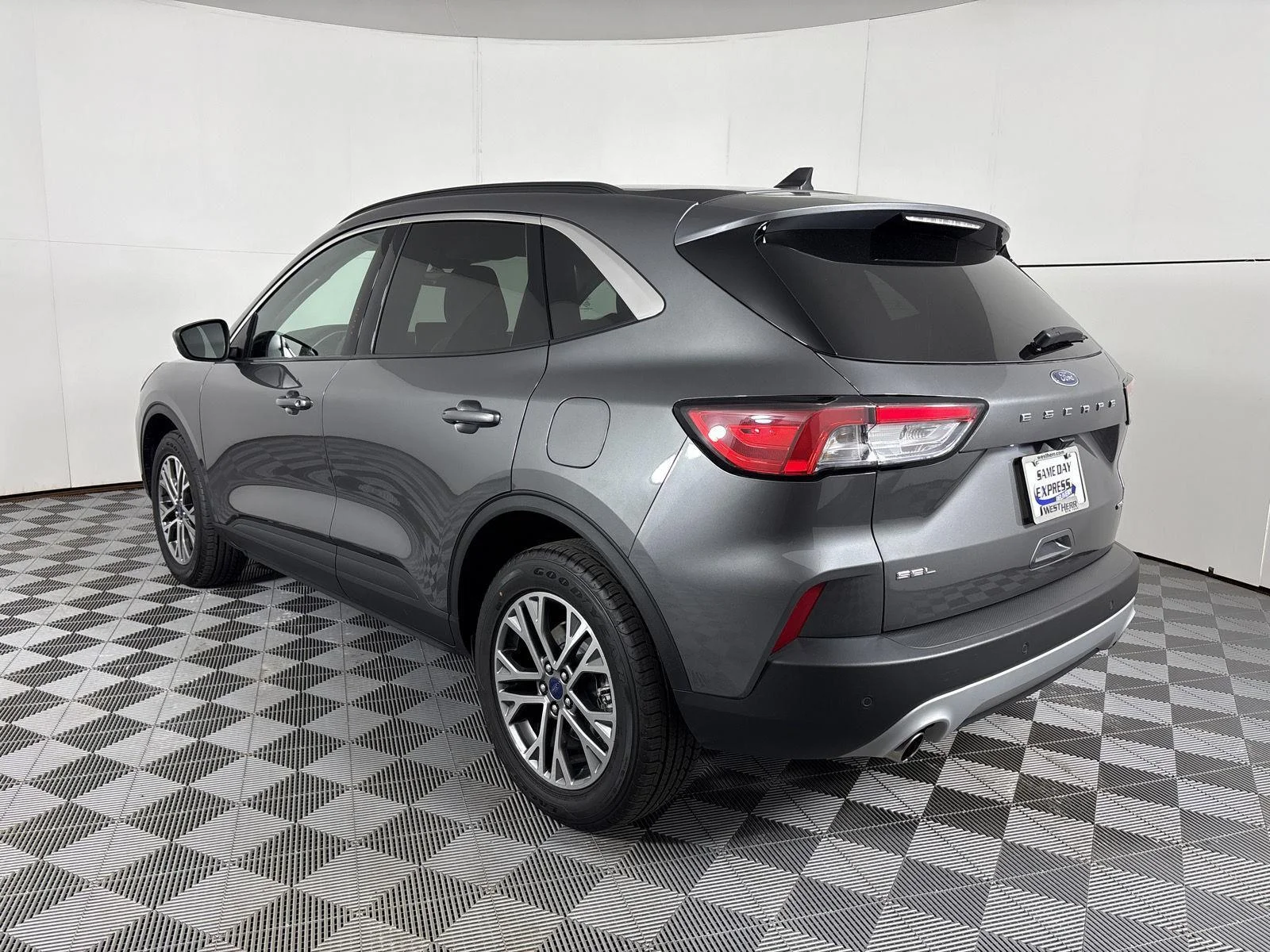 Used 2022 Gray Metallic Ford SEL image 16