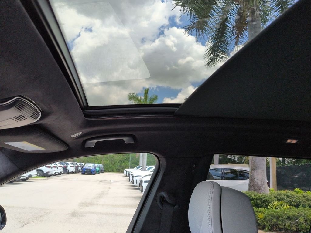 New 2027 Tanzanite Blue II Metallic BMW xDrive40i image 20