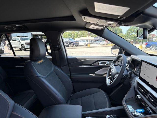 New 2026 Agate Black Metallic Ford Tremor image 15