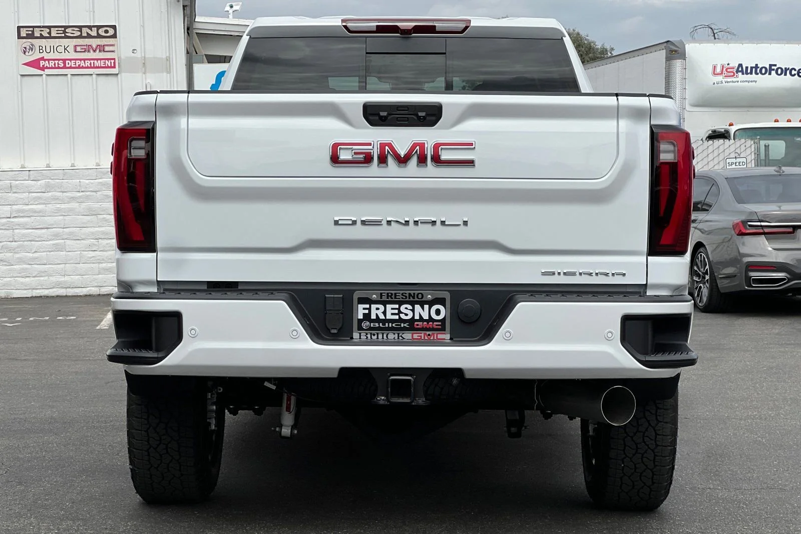 2026 GMC Sierra 2500HD Denali - Photo 6
