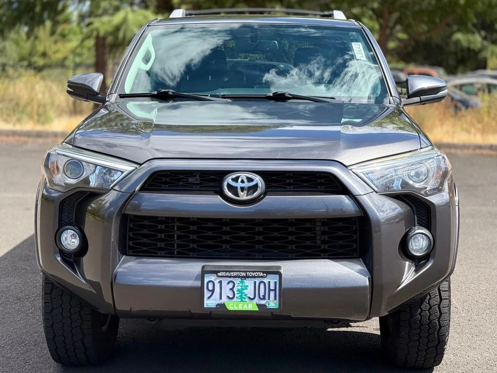Used 2016 Gray Toyota SR5 Premium image 8