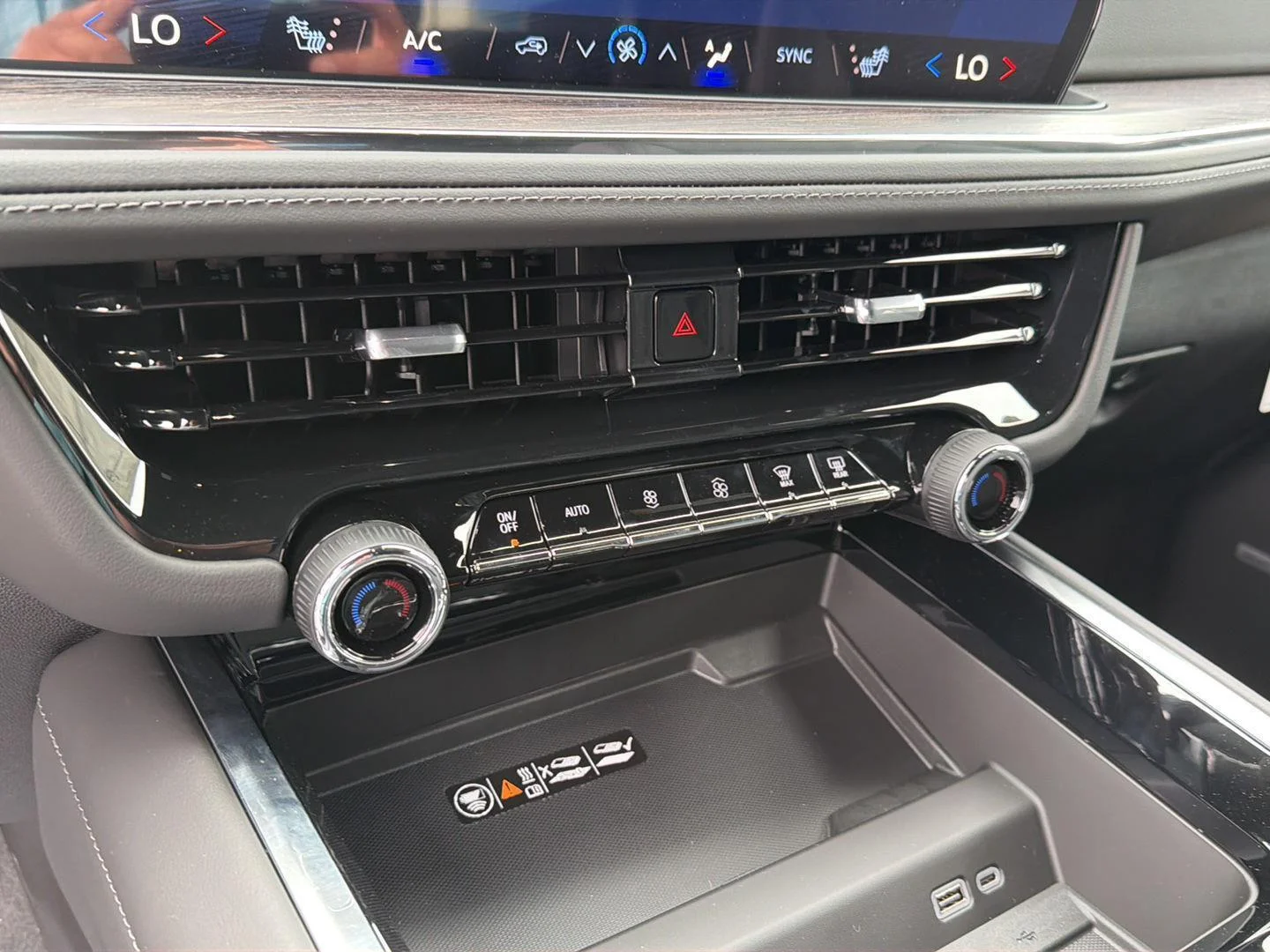 New 2026 Summit White Chevrolet LT image 30