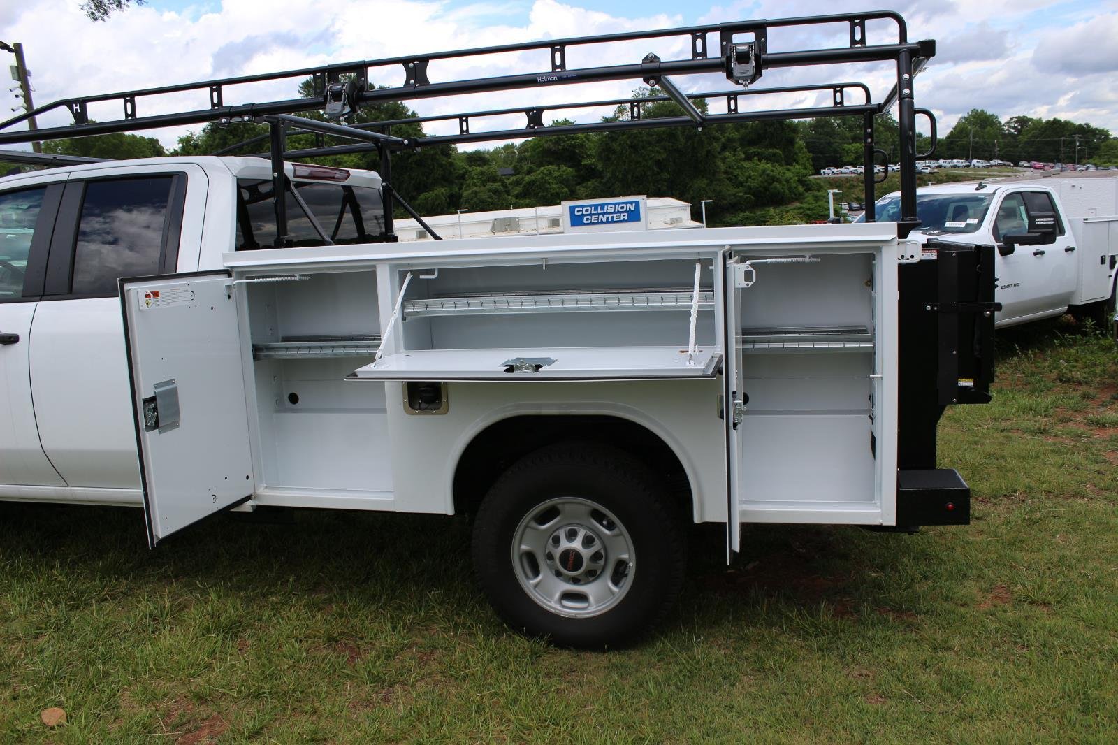 New 2025 Summit White GMC Pro image 18