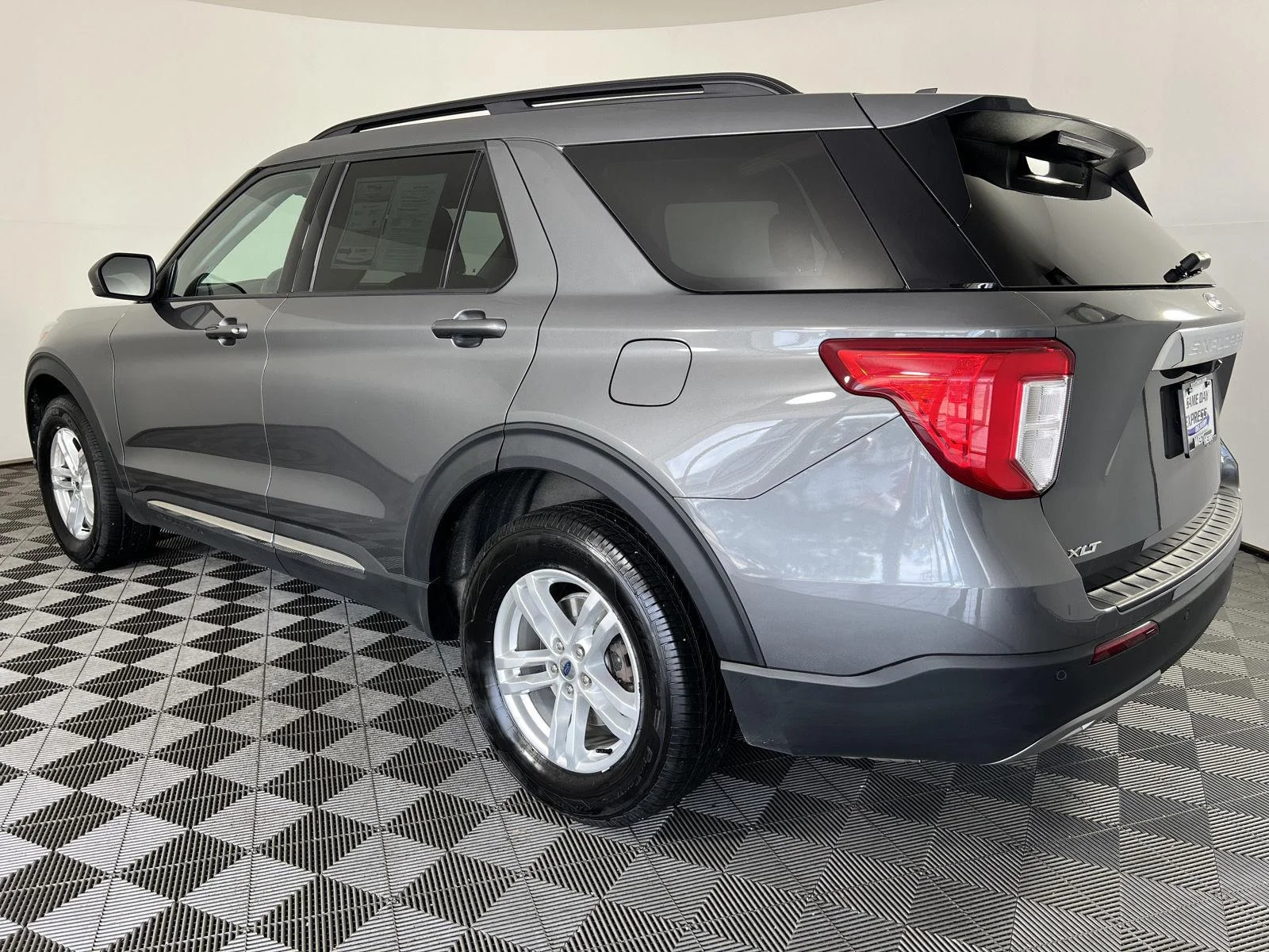 Used 2023 Carbonized Gray Ford XLT image 5