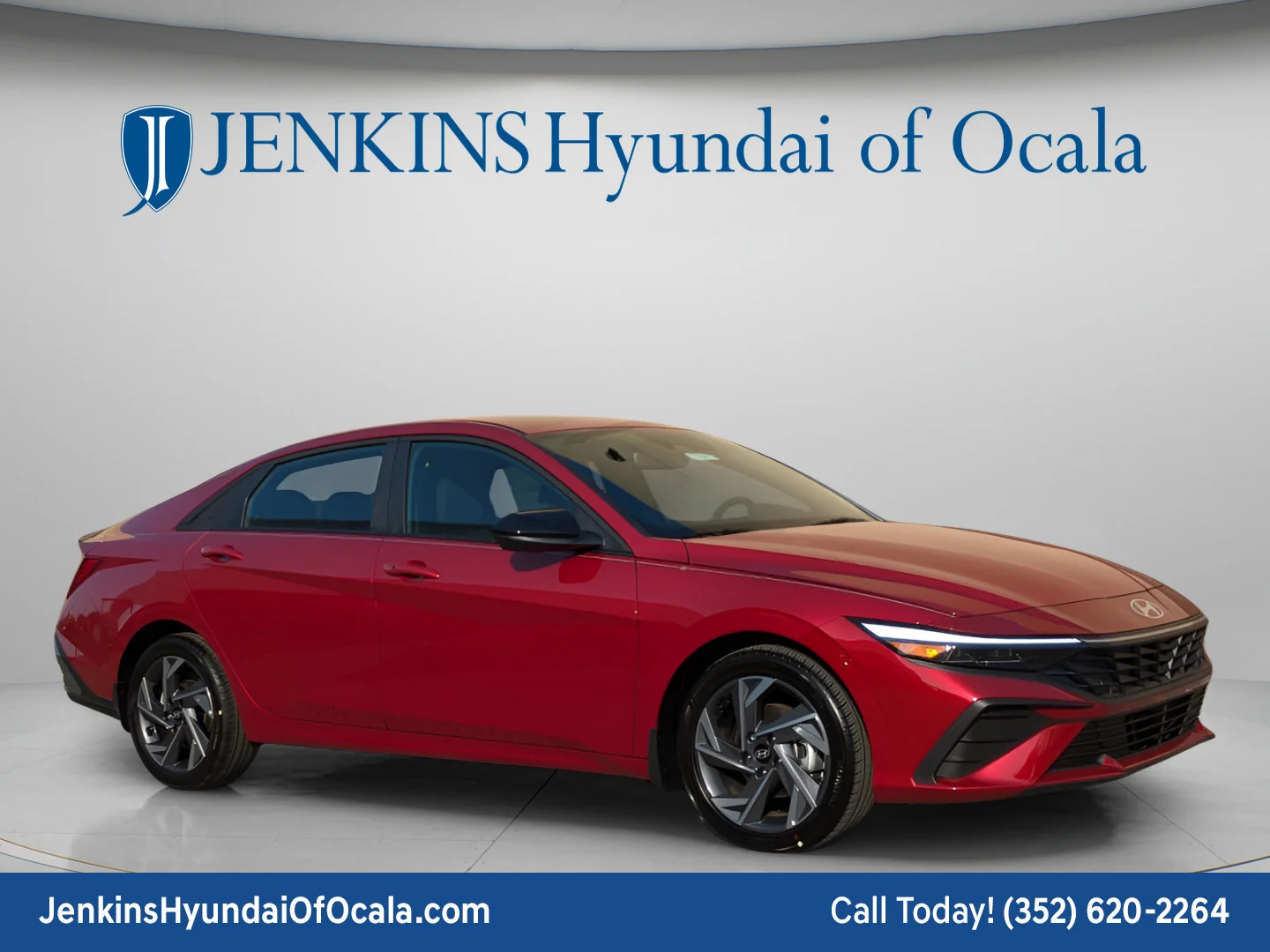 Used 2025 Ultimate Red Hyundai SEL Convenience image 1