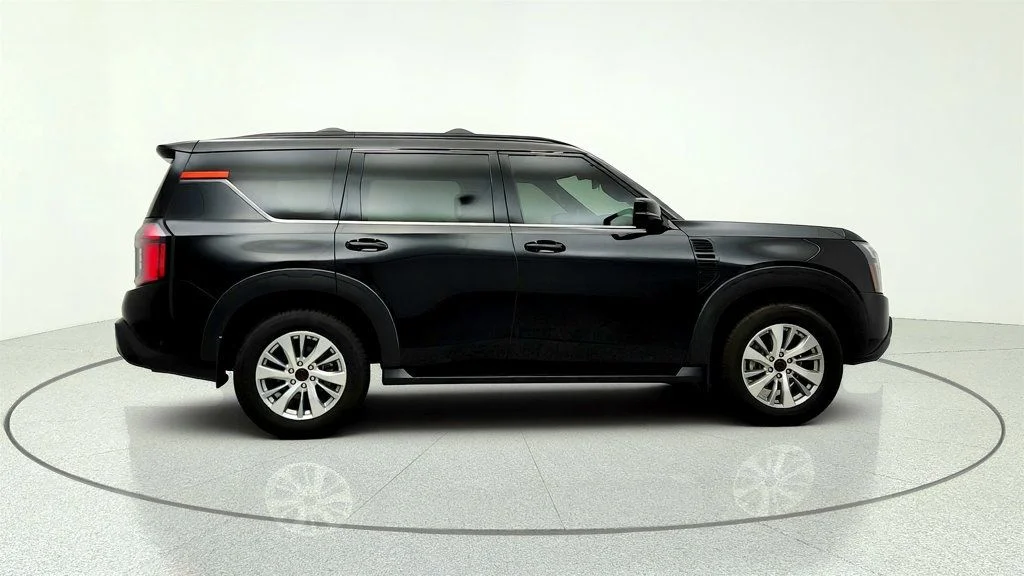 Used 2025 Super Black Nissan 4x4 PRO-4X image 4
