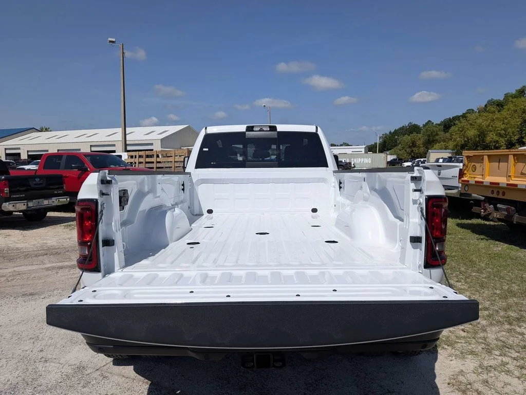 New 2026 Bright White Clear-Coat Exterior Paint RAM Tradesman image 13