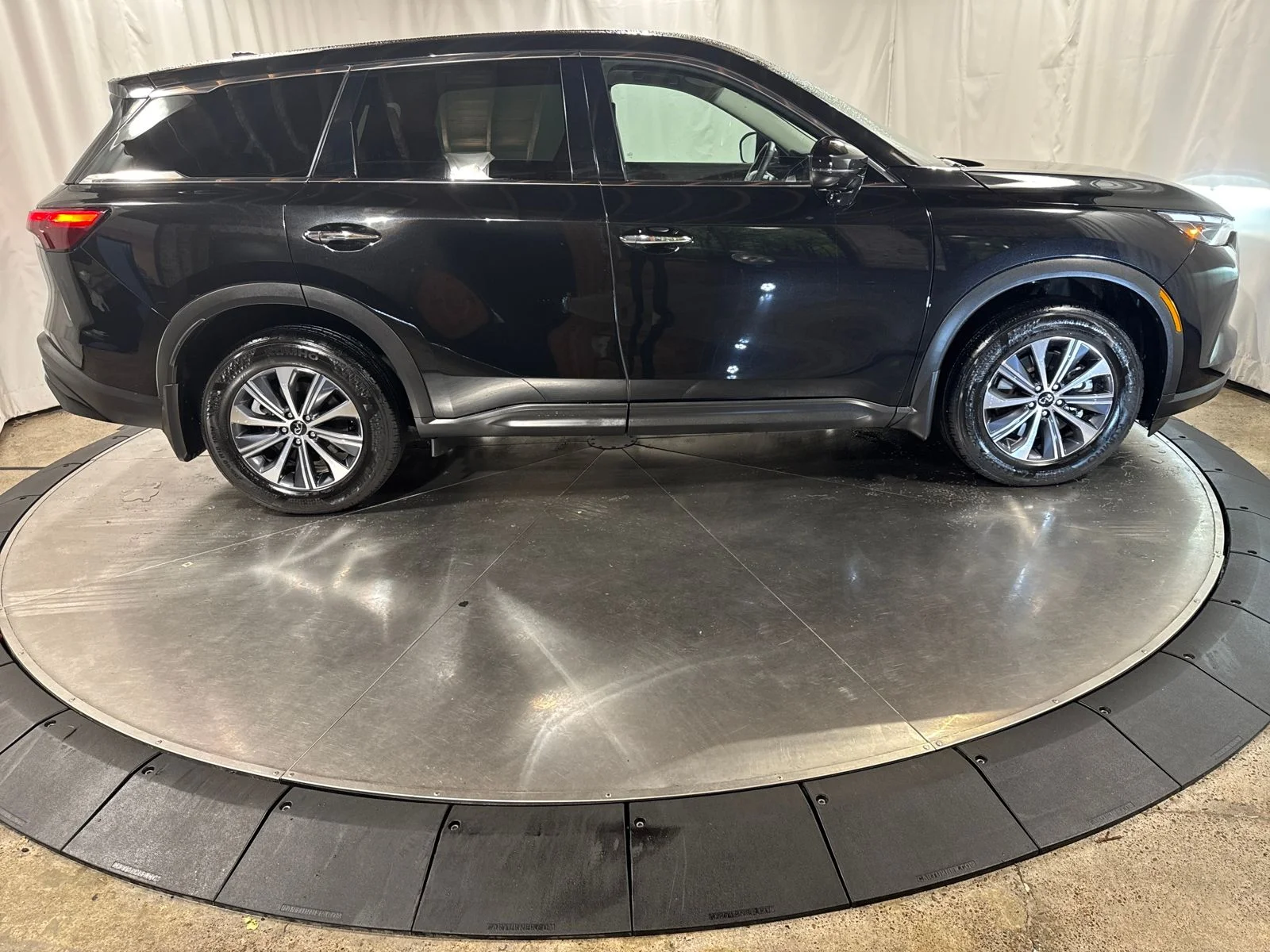 2025 INFINITI QX60 PURE - Photo 9