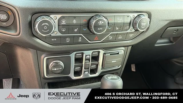 New 2026 Bright White Clearcoat Jeep Sport S image 15