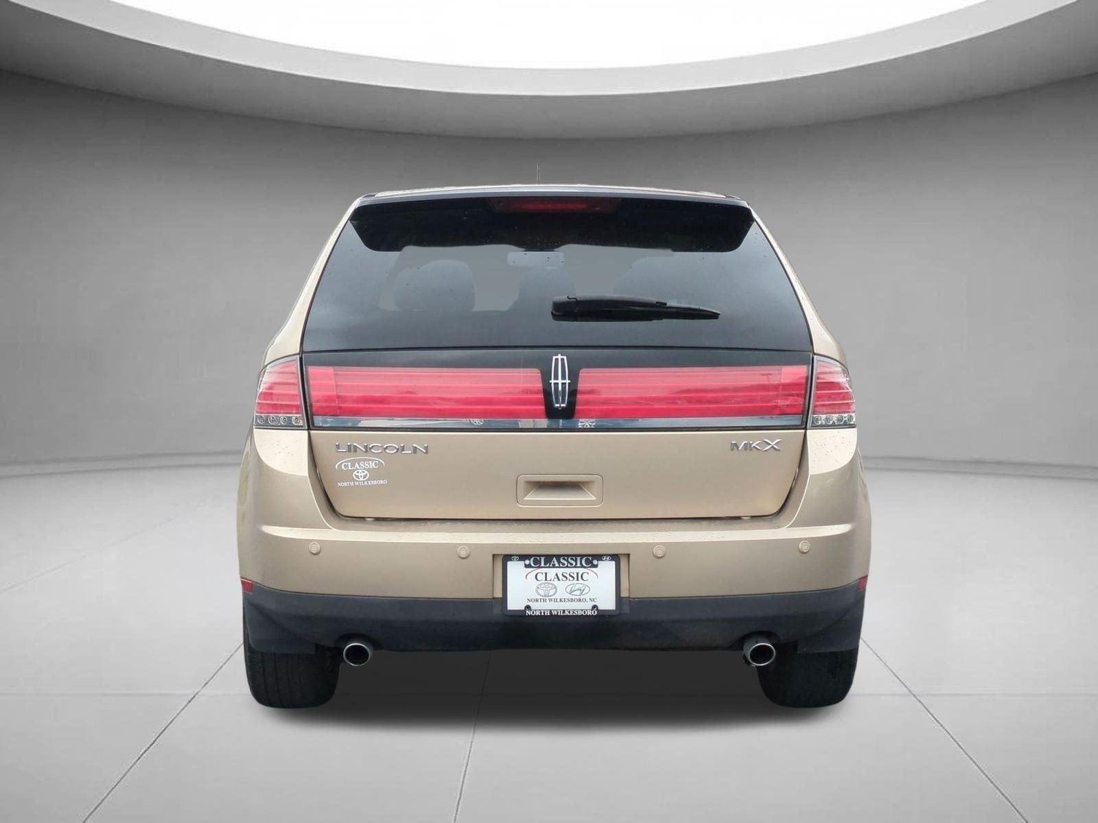 Used 2007  Lincoln  image 4