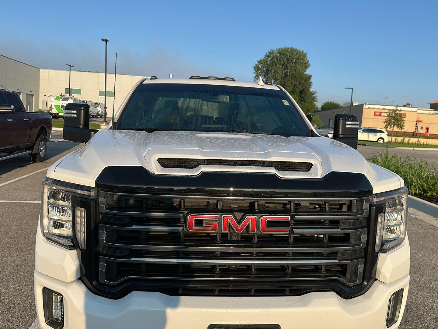 Used 2022 Summit White GMC AT4 image 6
