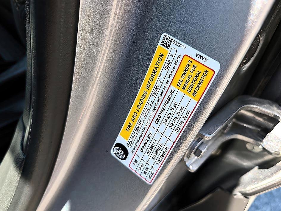 Used 2025 Sterling Gray Metallic Chevrolet LT image 31