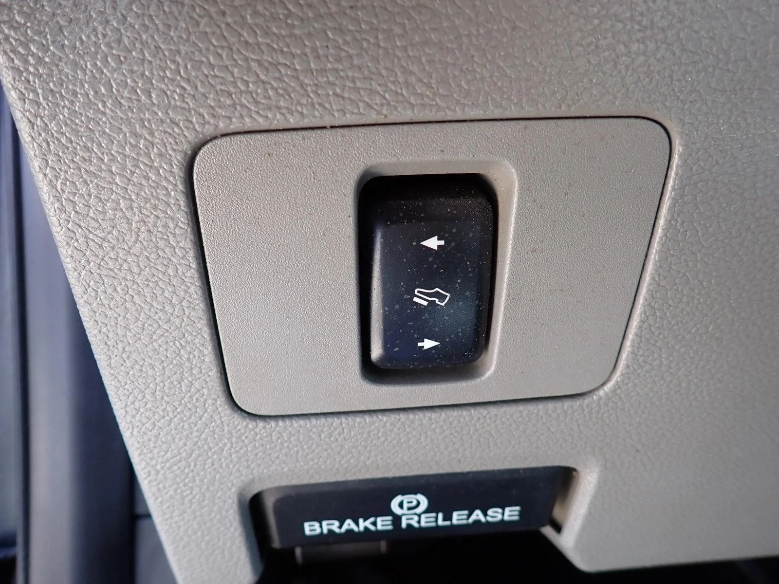 Used 2017 Magnetic Metallic Ford XLT image 14