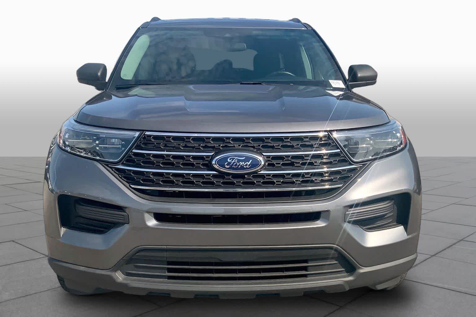Certified Used 2022 Gray Ford XLT image 4