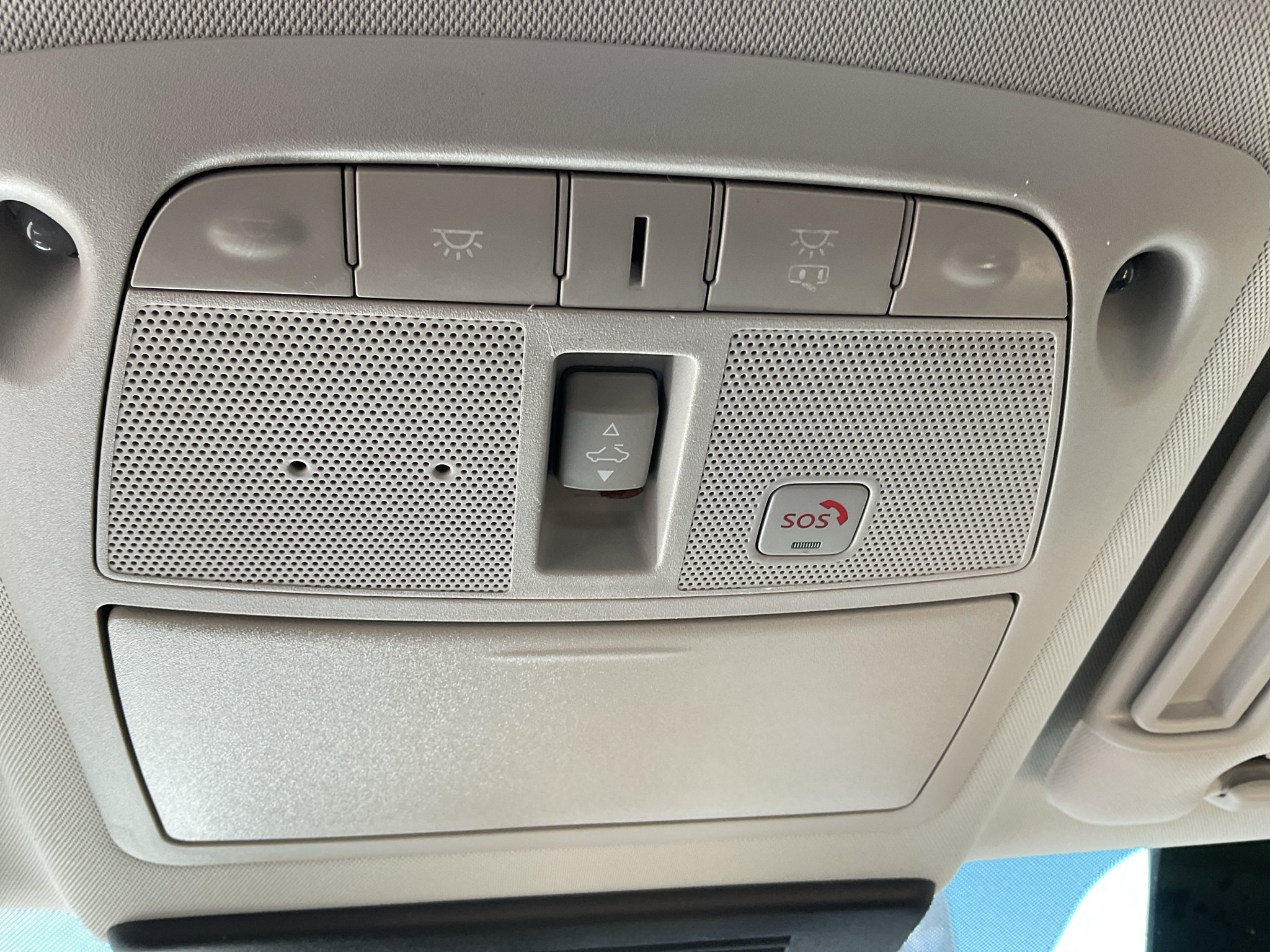 Used 2023 Coulis Red Pearl Nissan Platinum image 19
