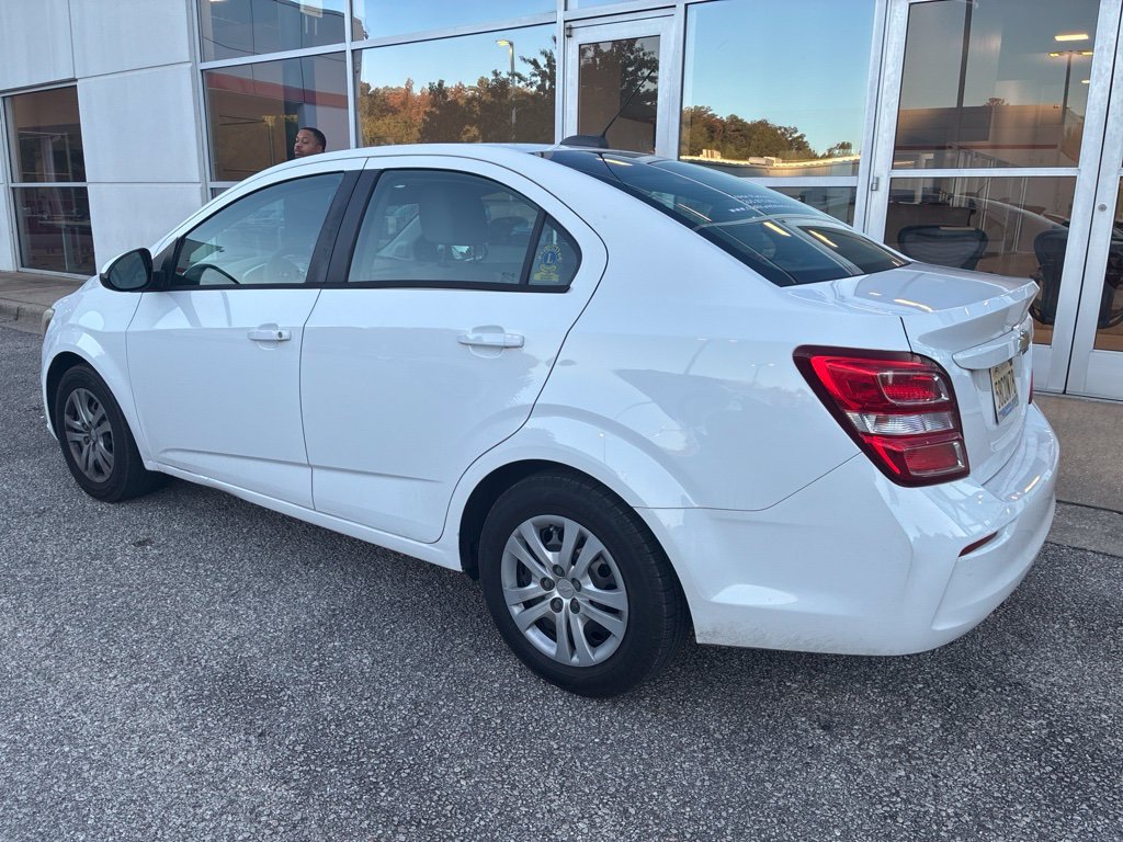 Used 2018 White Chevrolet LS image 2