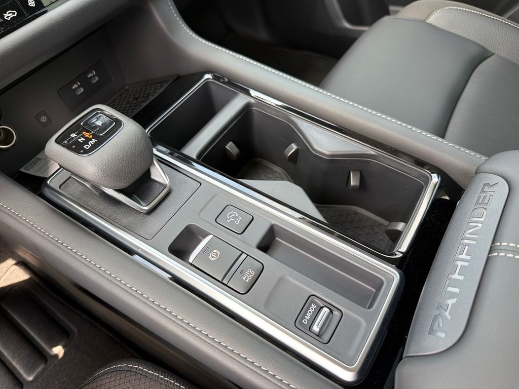 New 2026 Nissan Pathfinder SL 4D Sport Utility