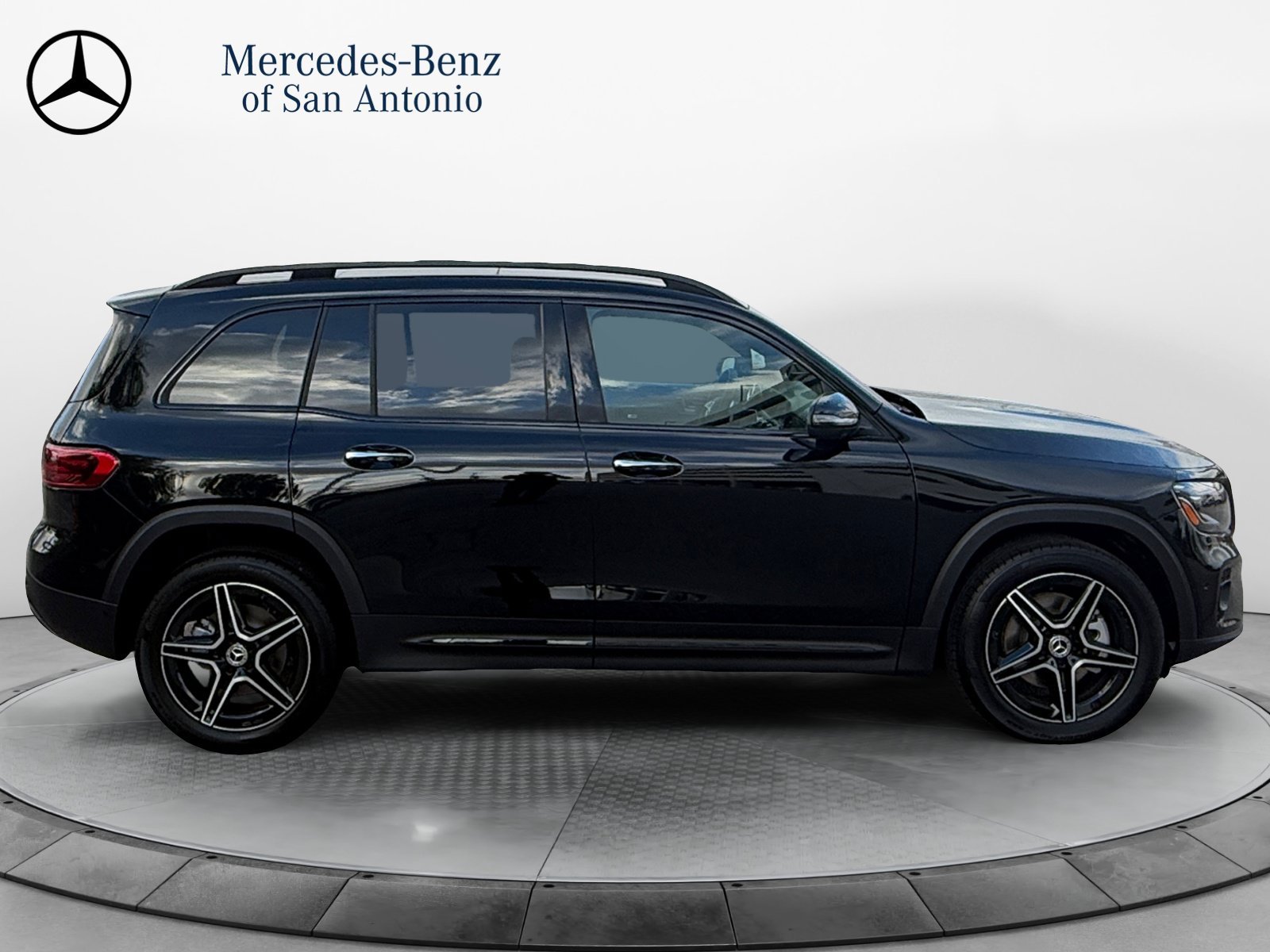 New 2026 Cosmos Black Metallic Mercedes-Benz GLB 250 image 33