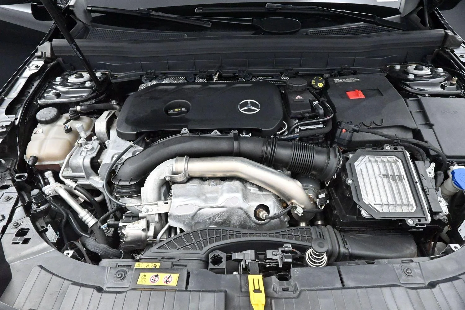 Used 2024 Black Mercedes-Benz GLB 250 image 35