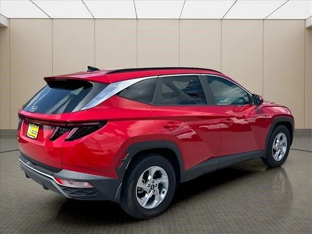 Used 2023 Red Hyundai SEL image 3