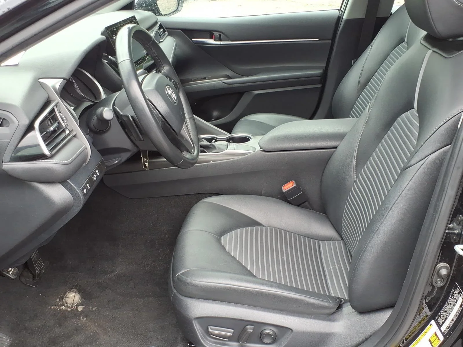 Used 2024 Midnight Black Metallic Toyota SE image 10