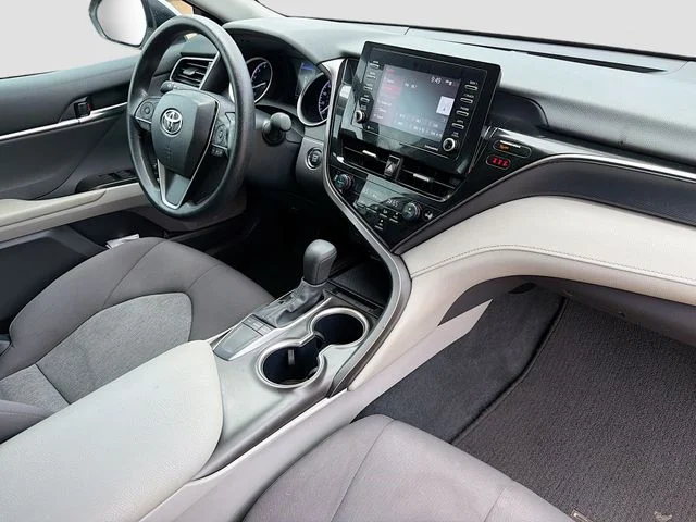 Used 2024 White Toyota LE image 31
