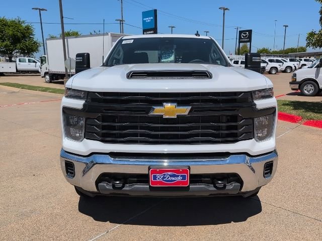 New 2026 Summit White Chevrolet WT image 22