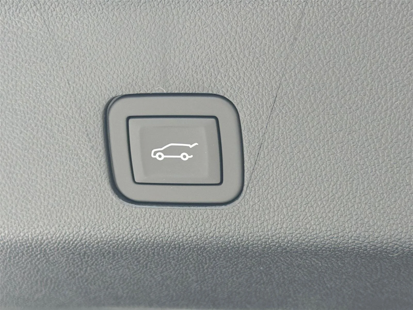 2026 GMC Yukon AT4 - Photo 16