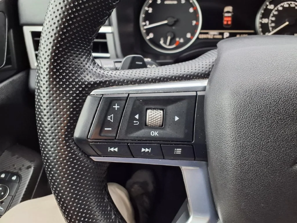 Used 2025 Black Mitsubishi  image 14