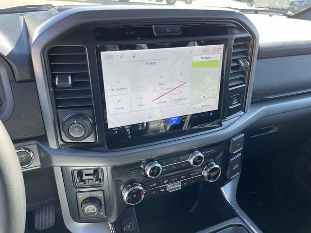 New 2026 Carbonized Gray Metallic Ford XLT image 9