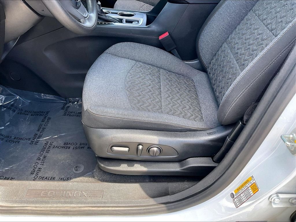 Used 2023 Summit White Chevrolet LT image 33