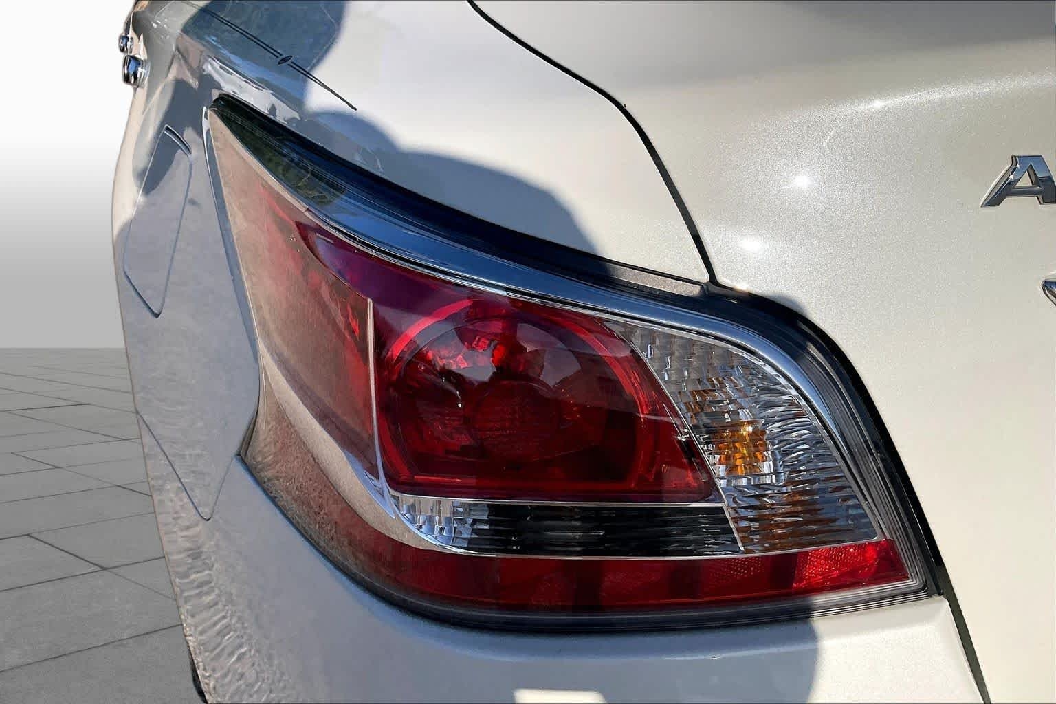 Used 2015 Pearl White Nissan 2.5 S image 25