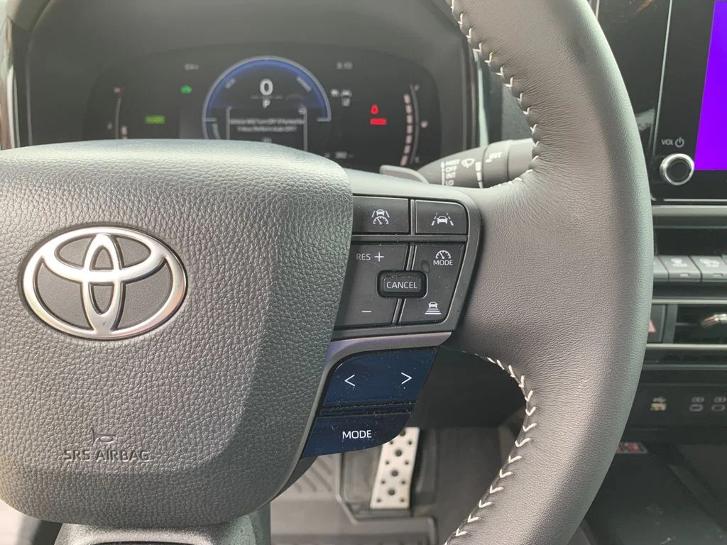 Used 2026  Toyota SE image 28