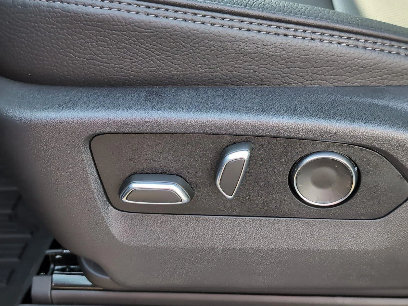 New 2026 Glacier White Tricoat GMC Denali image 19