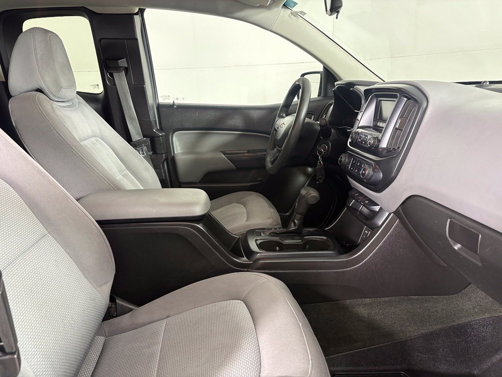 Used 2016 White Chevrolet Work Truck image 18
