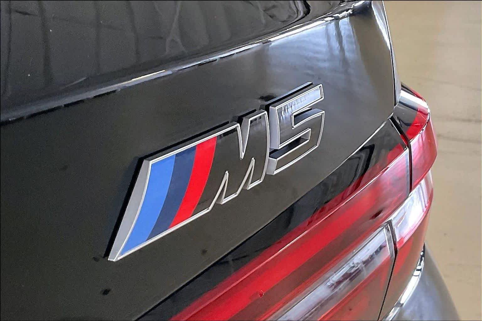 New 2027 Black Sapphire Metallic BMW  image 15