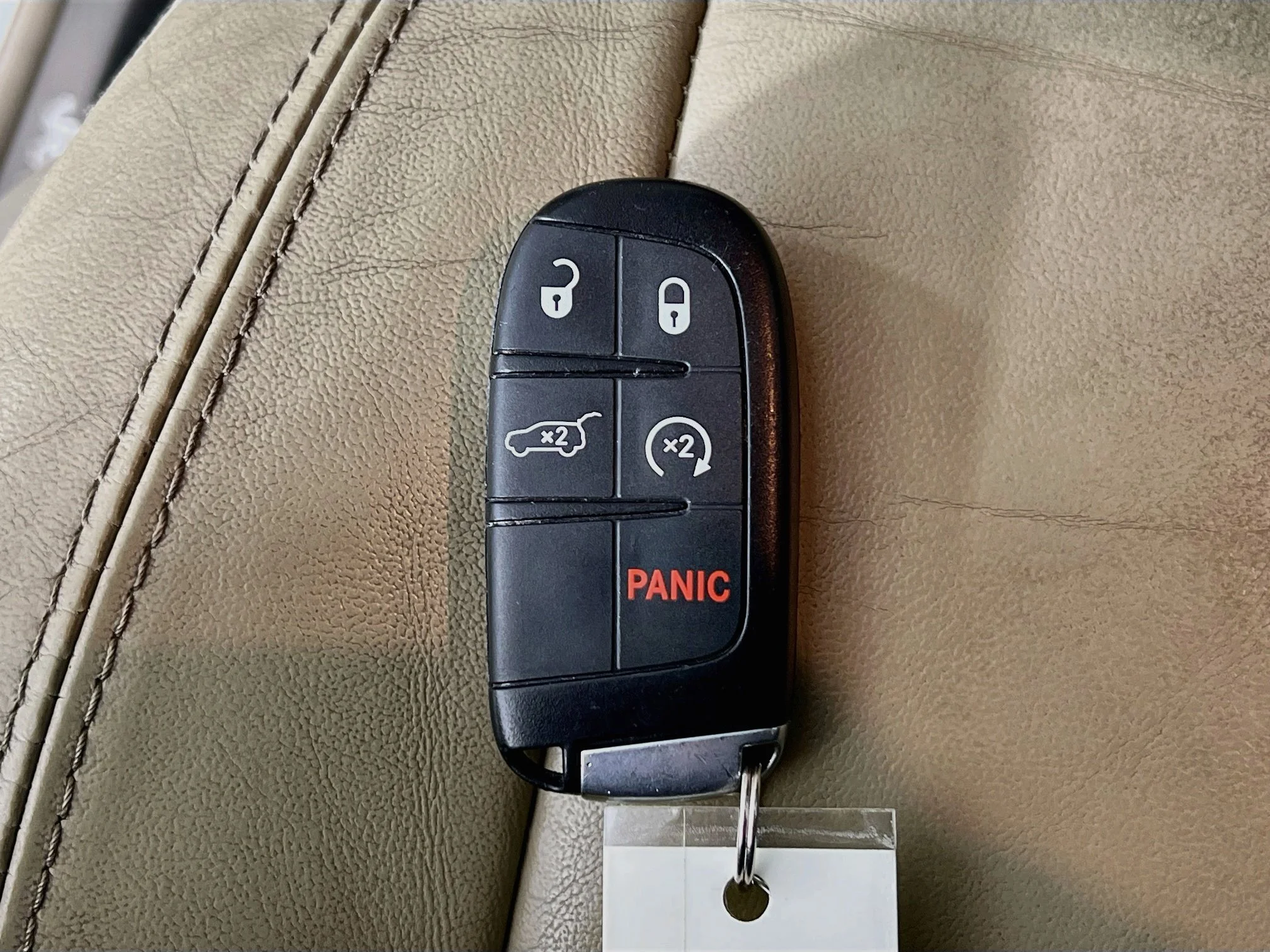 Used 2019 Bright White Clearcoat Jeep LIMITED image 11