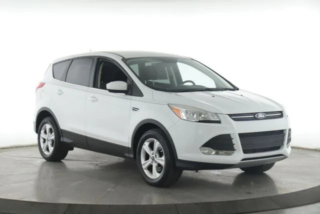 Used 2015 Ford Escape SE with VIN 1FMCU9G96FUA67631 for sale in Findlay, OH