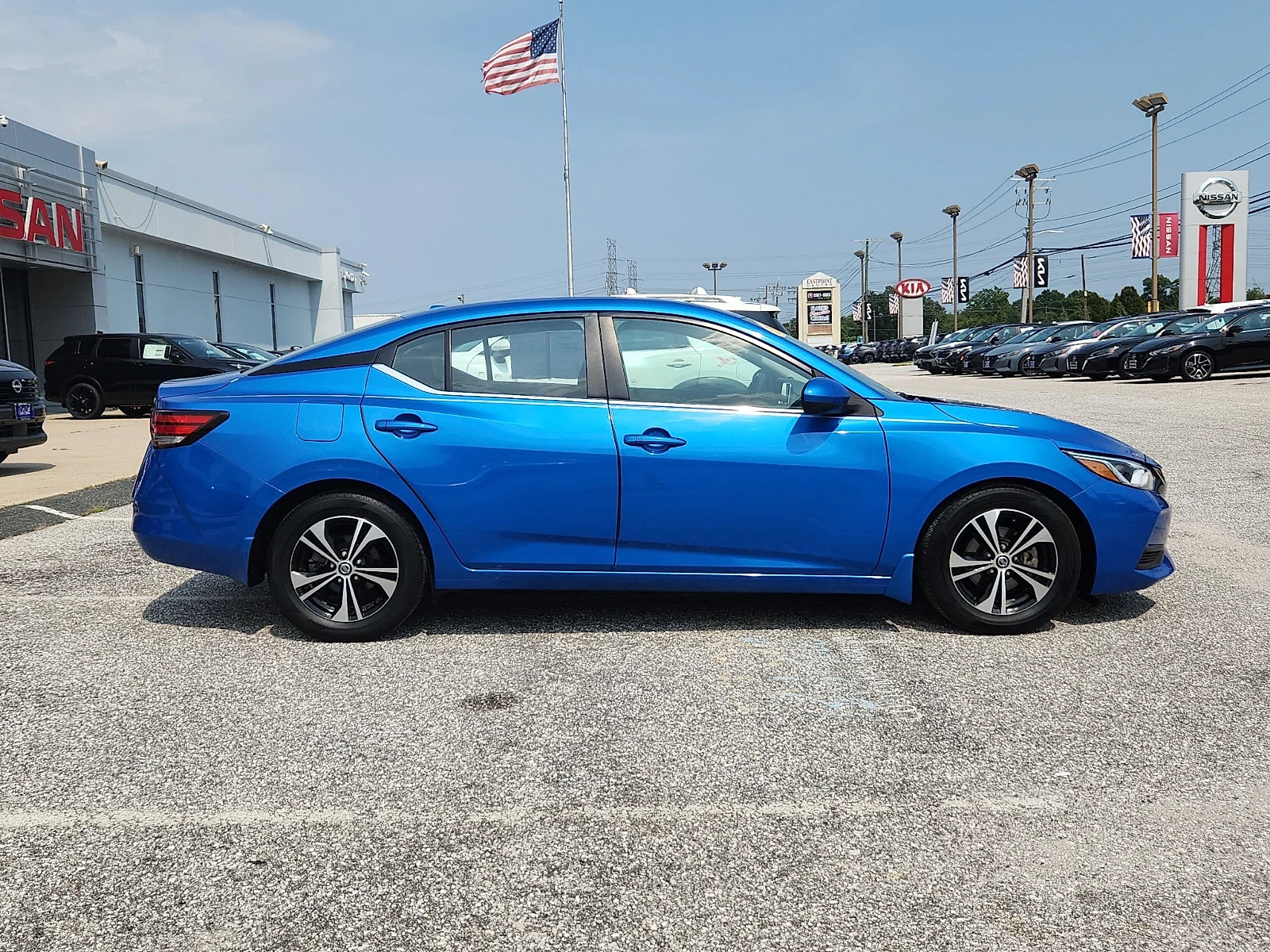 Used 2023 Electric Blue Metallic Nissan SV image 7