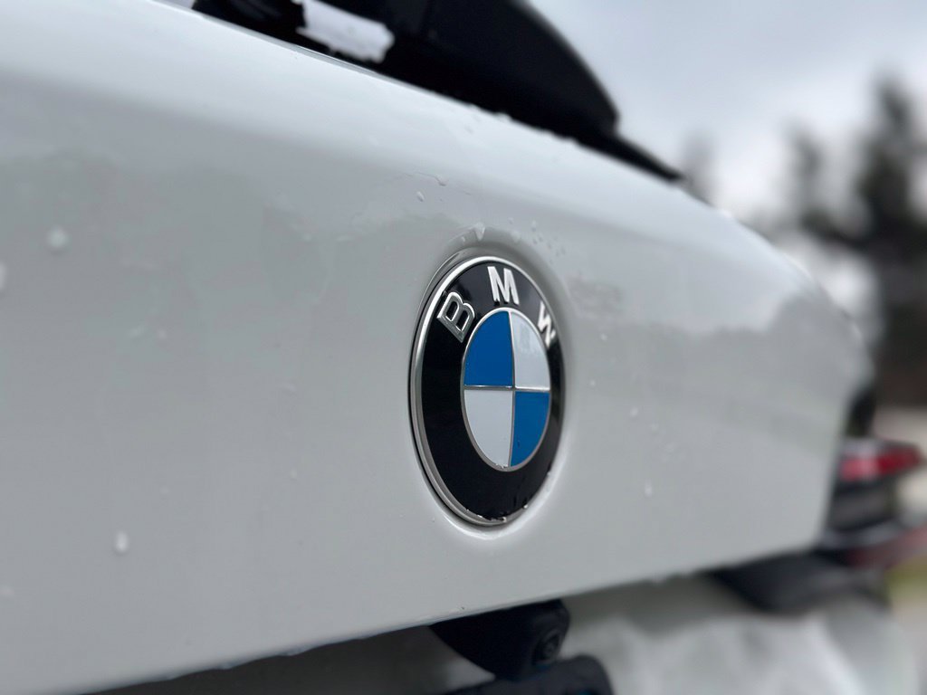 New 2026 Alpine White BMW xDrive40i image 13