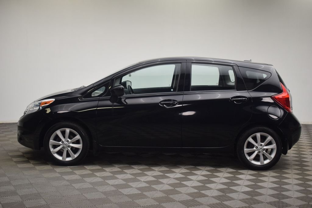 Used 2015 Black Nissan SL image 9