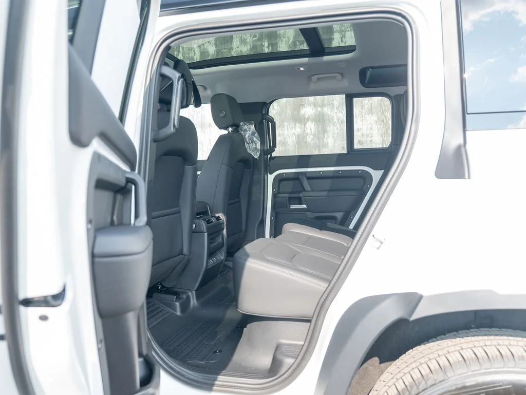 New 2026 White Land Rover S image 21