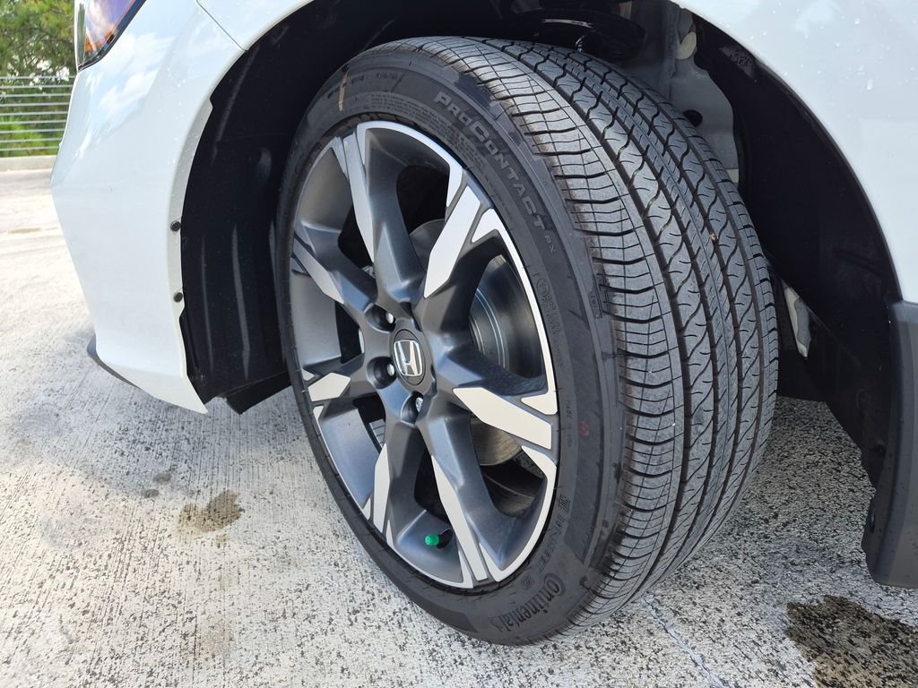 New 2026 Platinum White Pearl Honda Sport Touring image 9