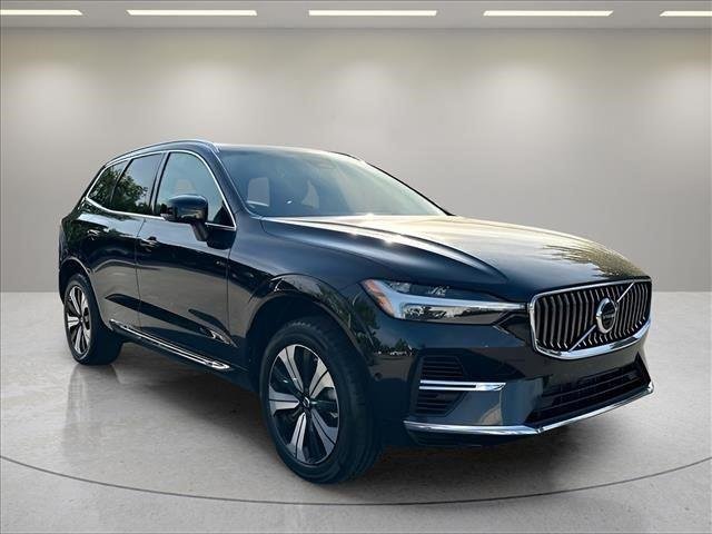 Used 2023  Volvo Plus Bright Theme image 7