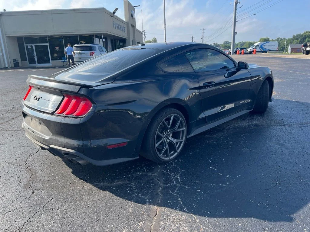 Used 2019 Shadow Black Ford GT Premium image 3
